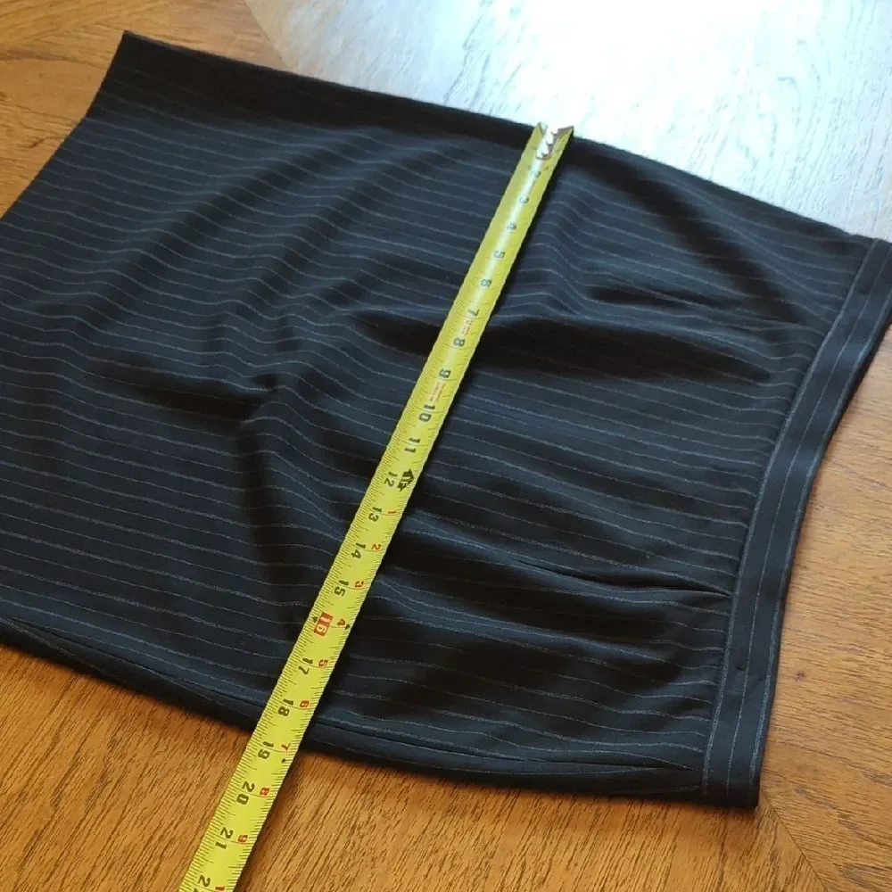 Michael Kors Black Pinstripe Pencil Skirt Work Wear Professional Academia